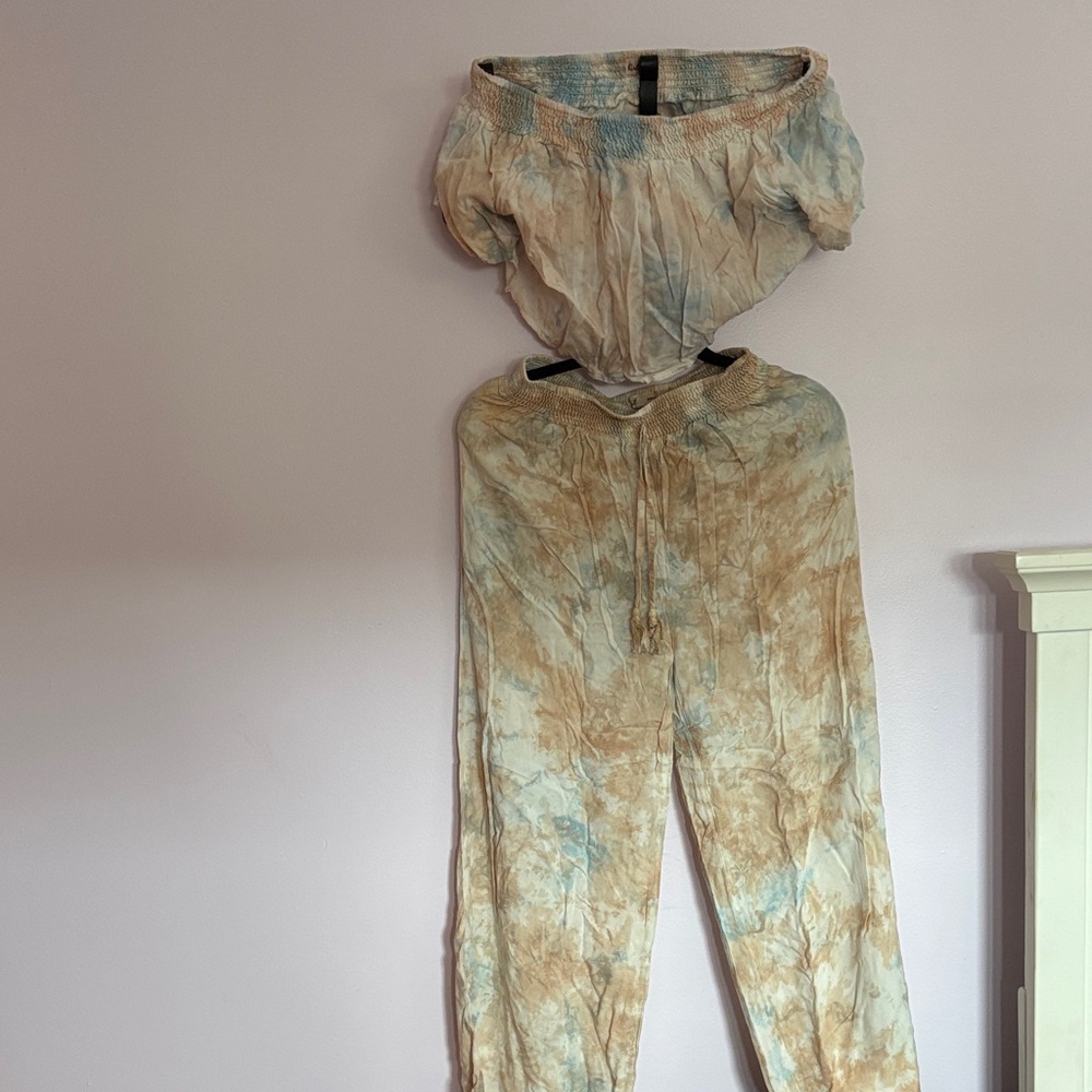 Kiwi Blue and Tan Tie-Dye Set